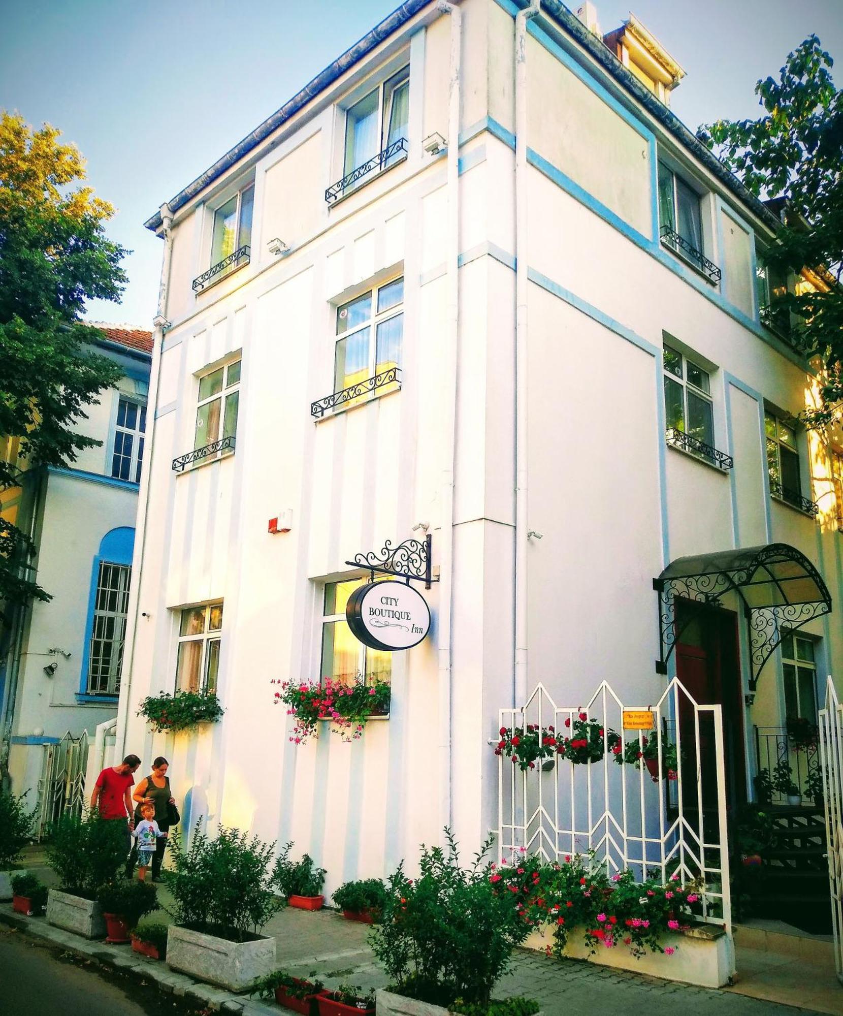 City Boutique Inn Varna Extérieur photo
