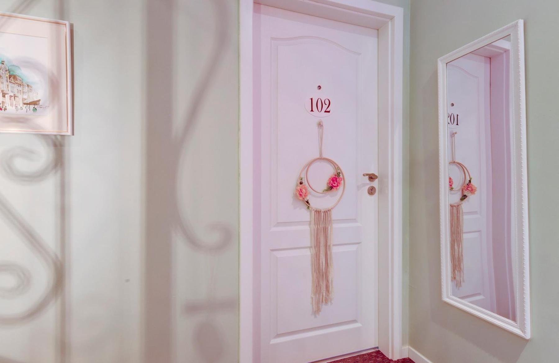 City Boutique Inn Varna Extérieur photo