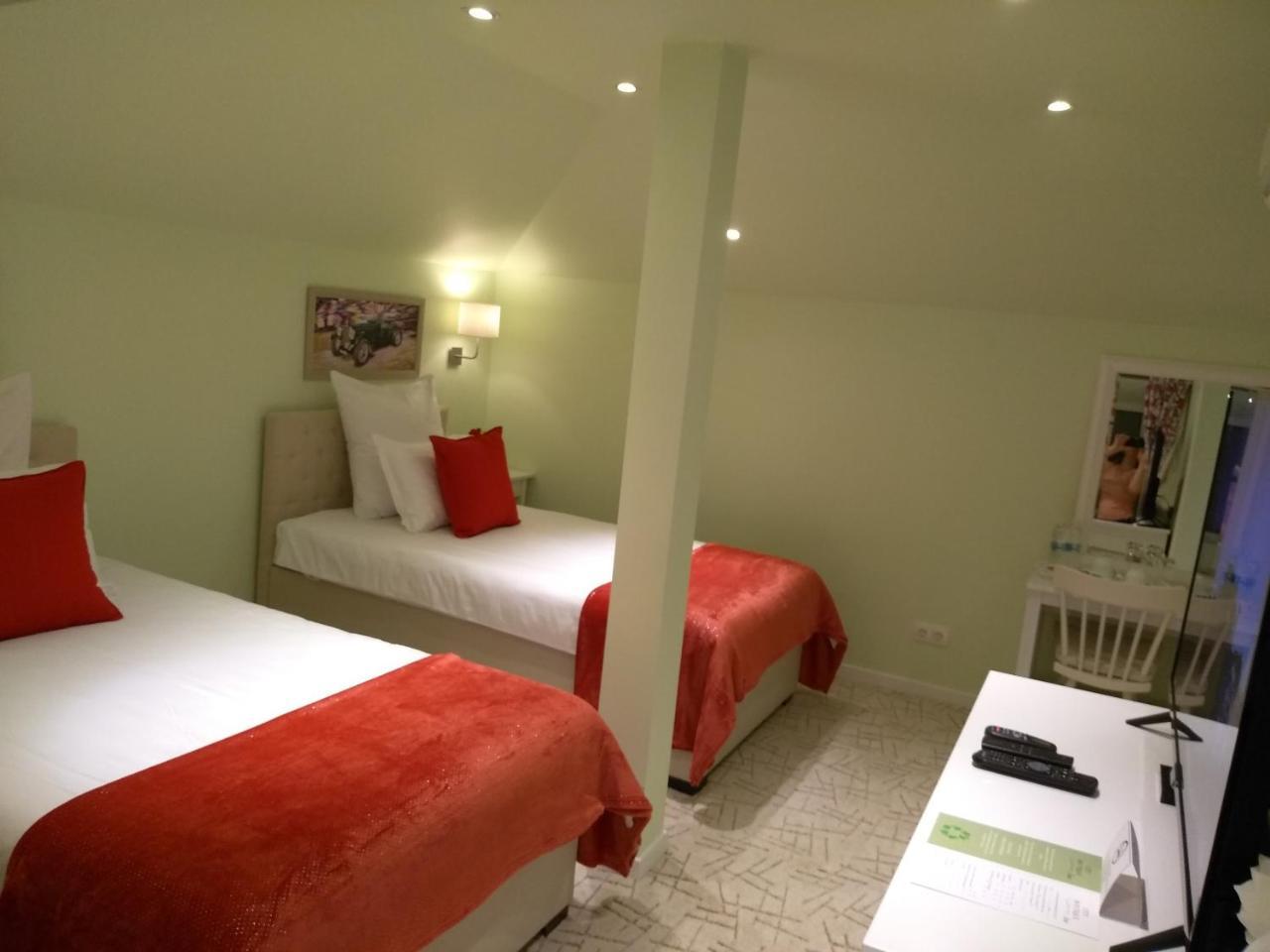 City Boutique Inn Varna Extérieur photo